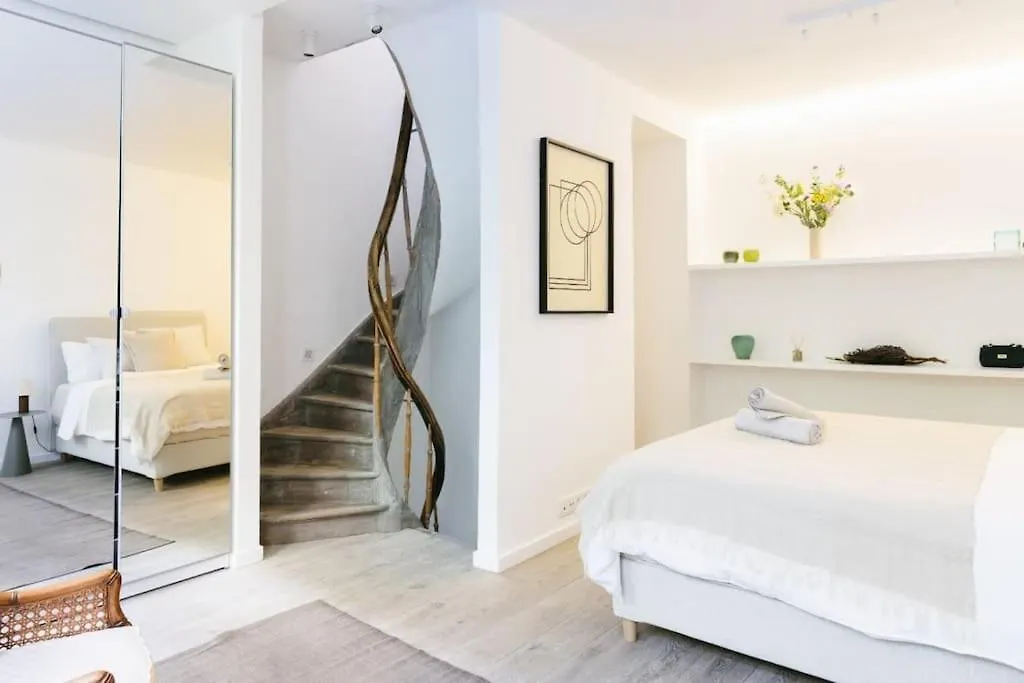 High-End 3Bdr Apartment @ City Center Antwerp Belgium