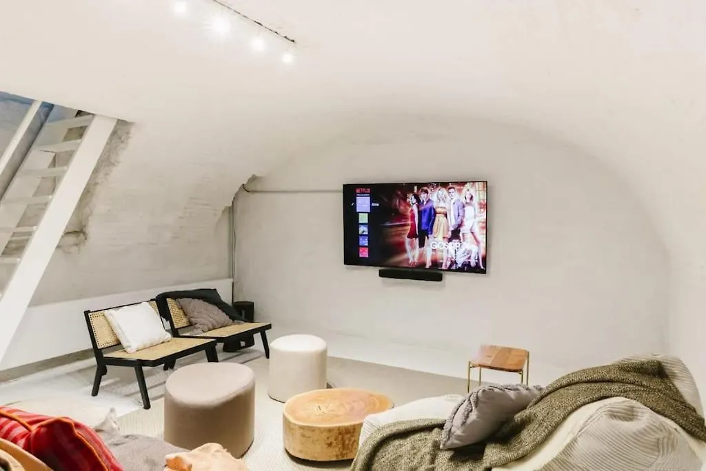 High-End 3Bdr Apartment @ City Center Antwerp 0*,